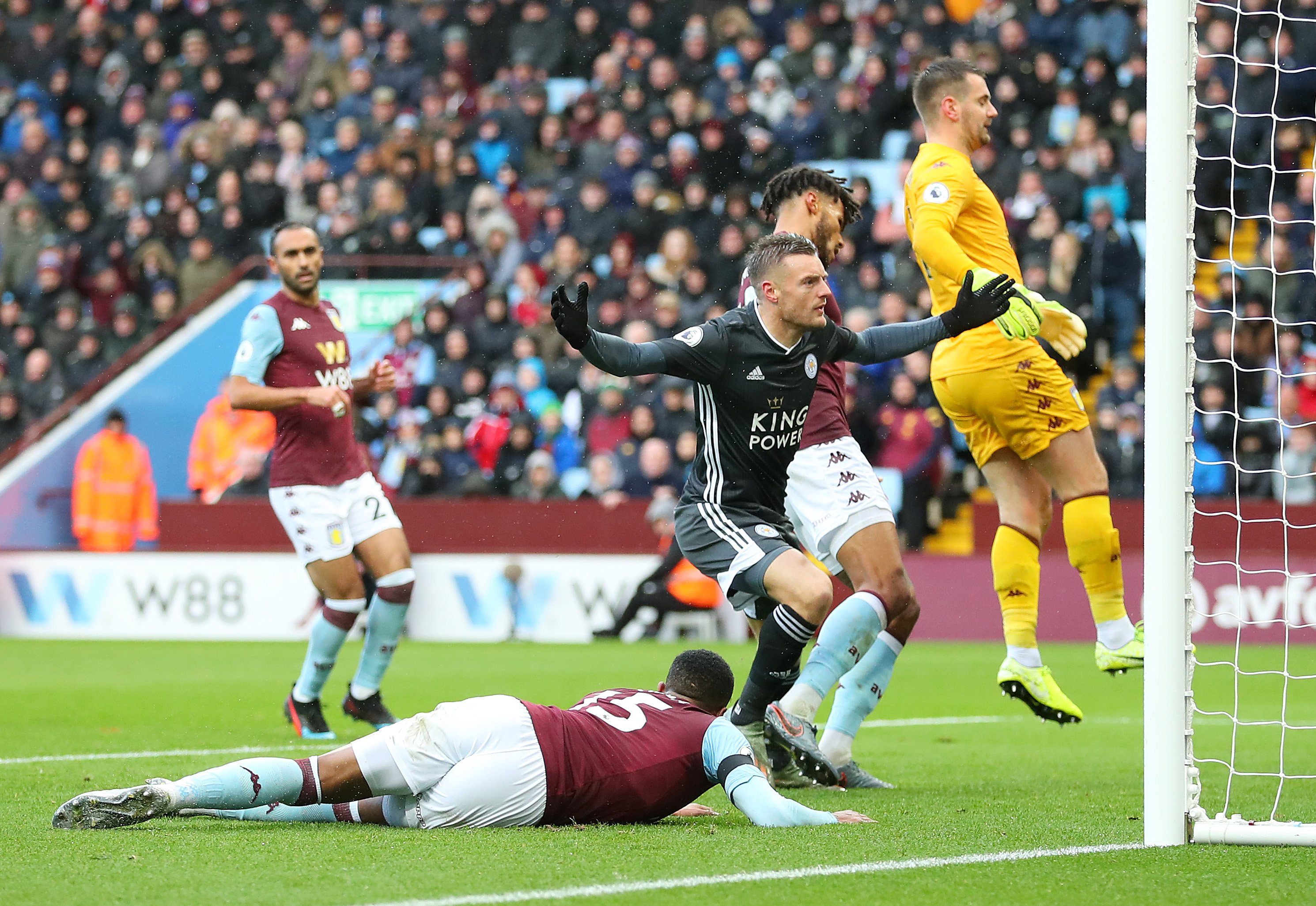 回忆起他在 回忆起他在